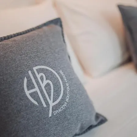 Dbhousetaormina Willa *
